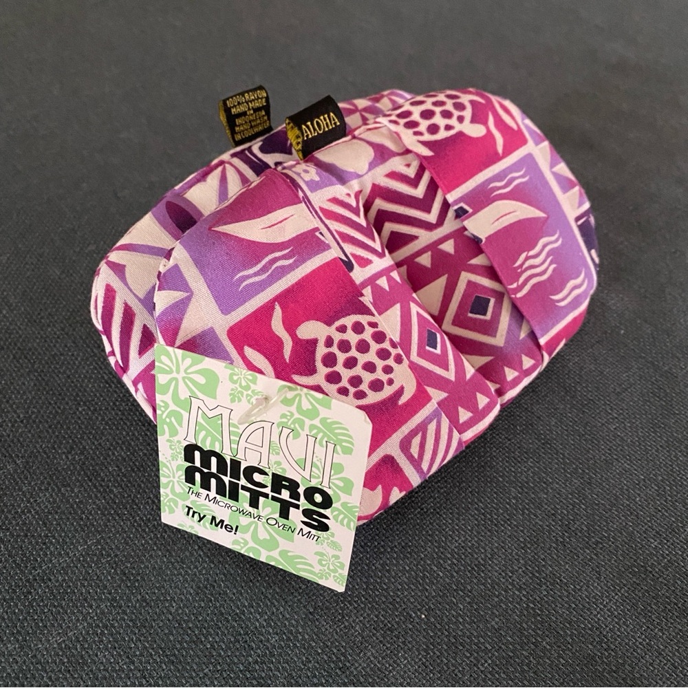 Maui Micro Mitts Fingertip Potholders Hawaiian Tropical Tiki Print NWT
